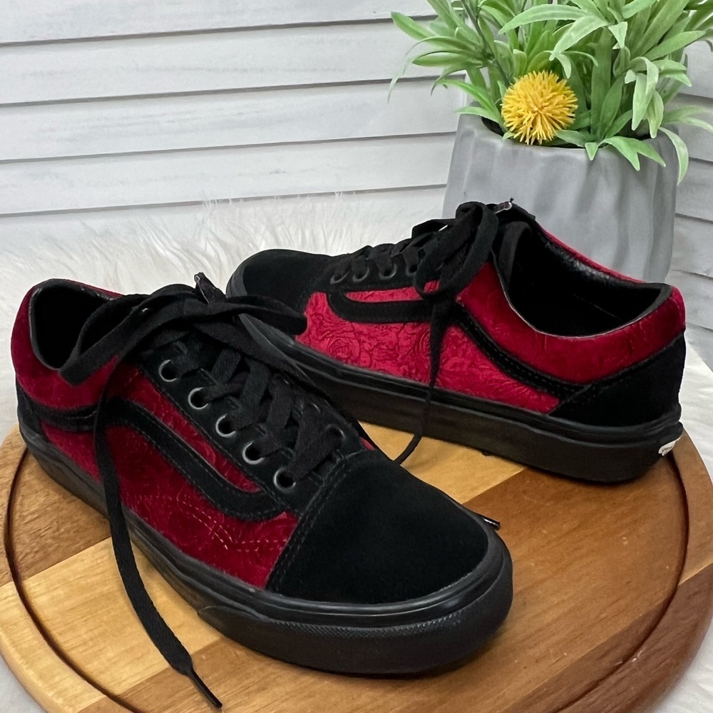 Vans Old Skool Velvet Parisian Night Sneaker Velvet Pack Cerise Red/Black 5.5 - Picture 2 of 11
